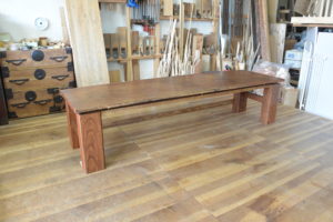 古民家の床板をTV台に改造