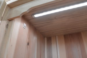 三つ重ねの桐たんすから小さな仏壇を作製