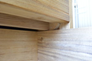 二つ重ねの桐たんすを小袖箪笥とTV台にアレンジ