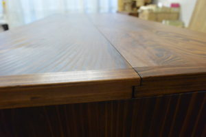 変形すると飾棚が現れる時代箪笥に改造