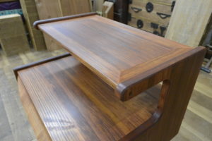 桐たんすを北欧家具調チェストとベッドサイドチェストに改造