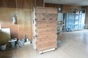 三つ重ね総桐箪笥の復元