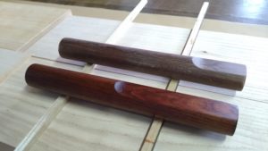 ひびの入ったクラベスを文鎮に再生