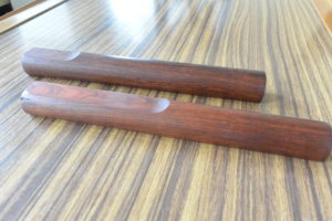 ひびの入ったクラベスを文鎮に再生