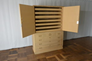 嫁入り箪笥をコンパクトな着物収納にアレンジ