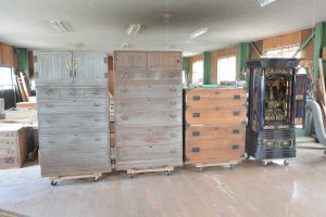 桐箪笥から仏壇に再生