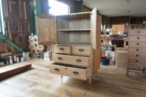 金庫の内側箪笥をチェストに再生