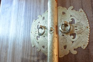 桐箪笥から仏壇に再生