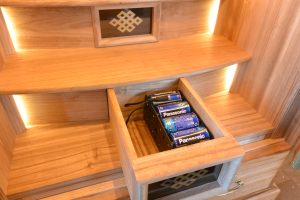 桐箪笥から仏壇に再生