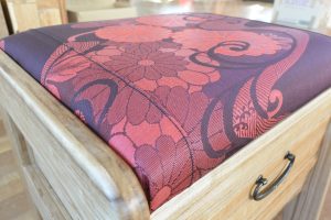 桐箪笥からスツールに再生