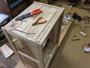 三つ重ねの桐たんすから小さな仏壇を作製