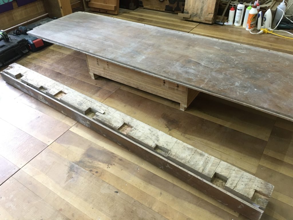 古民家の床板をTV台に改造