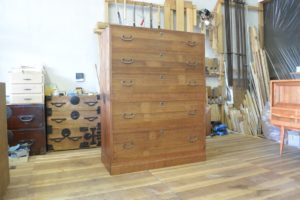 三つ重ね整理箪笥の中台と下台のみで二つ重ねにまとめるアレンジ