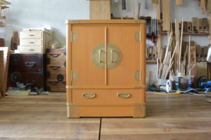 和洋折衷箪笥を厨子に改造