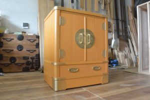 和洋折衷箪笥を厨子に改造