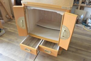 和洋折衷箪笥を厨子に改造