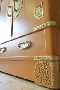 和洋折衷箪笥を厨子に改造