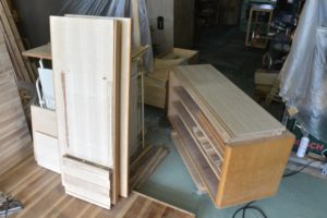 和洋折衷箪笥を厨子に改造