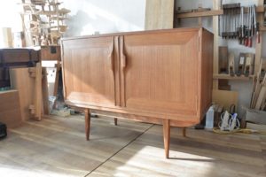 三つ重ね総桐たんすを北欧ビンテージ調のリビングボードとカップボードに再生