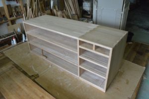 三つ重ね総桐たんすを北欧ビンテージ調のリビングボードとカップボードに再生