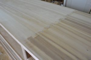 三つ重ね総桐たんすを北欧ビンテージ調のリビングボードとカップボードに再生