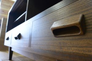 三つ重ね整理箪笥から北欧ビンテージ調チェスト二竿とTVボードに改造