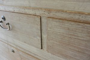 三つ重ね整理箪笥から北欧ビンテージ調チェスト二竿とTVボードに改造