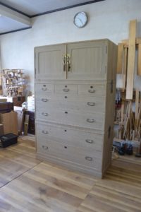 総桐三つ重ね二竿を塗装のみアレンジ