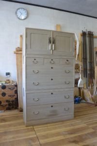 総桐三つ重ね二竿を塗装のみアレンジ