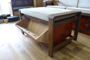 時代箪笥をソファとオットマンに改造