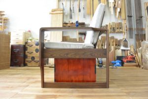 時代箪笥をソファとオットマンに改造