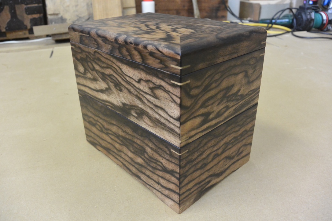 黒柿印籠箱二段 | 桐たんす再生の酒井指物 